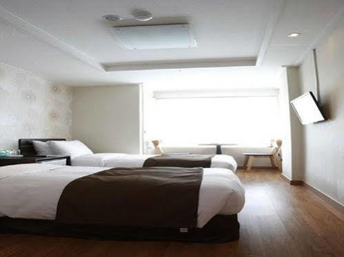 Richen County Hotel Seul Esterno foto
